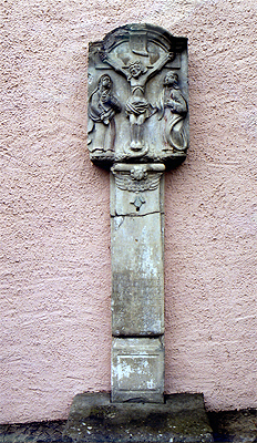 Croix de chemin : 2, rue du Château